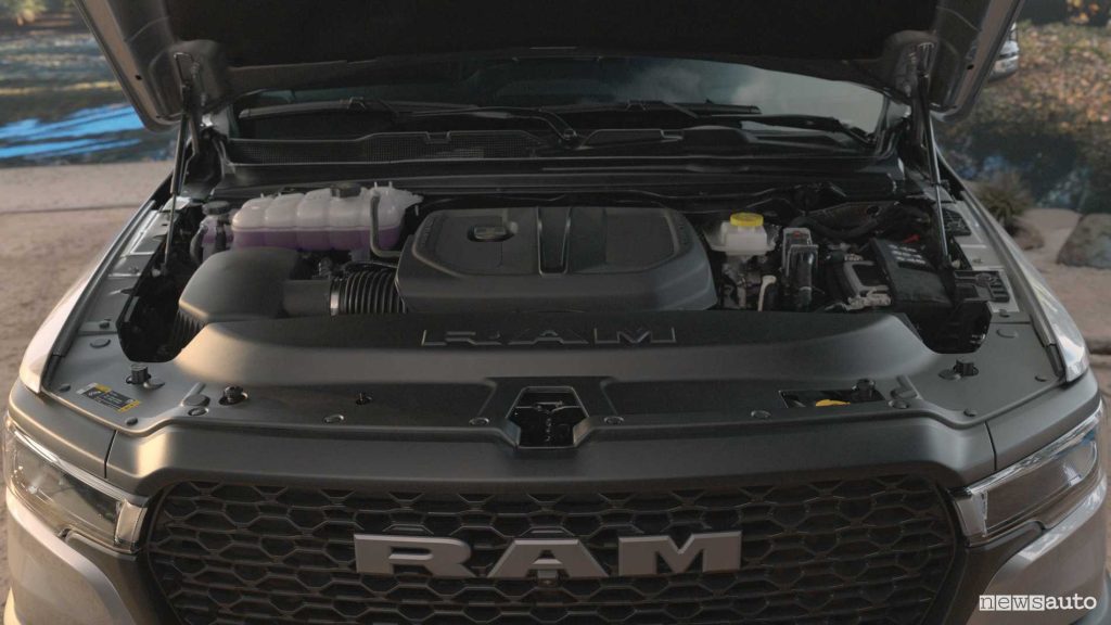 Ram 1500 Rebel vano motore