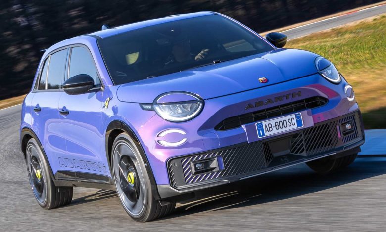 Abarth 600e Scorpionissima in pista