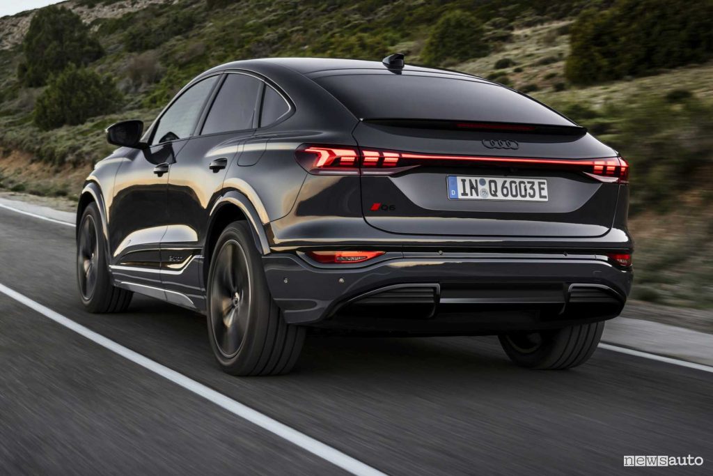 Audi Q6 Sportback e-tron su strada