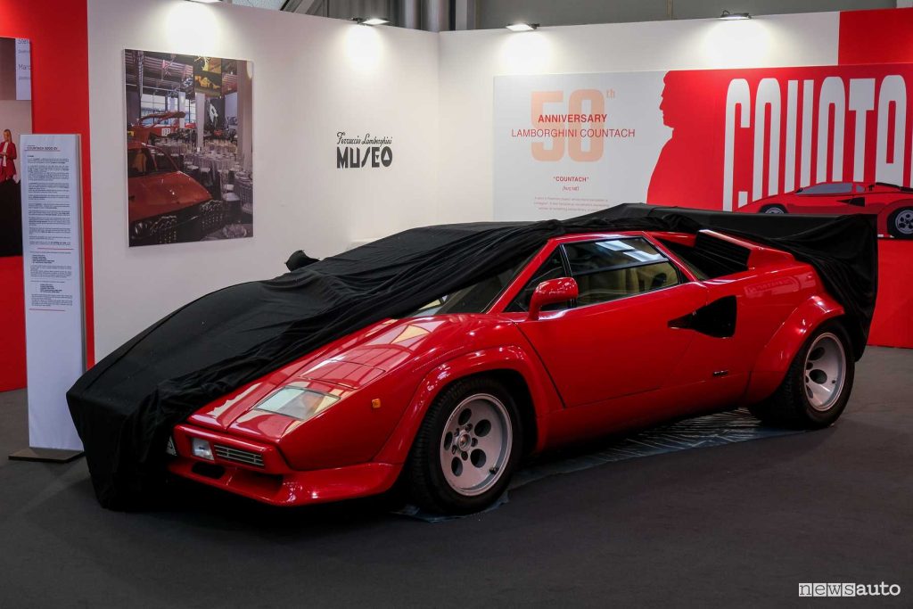 Lamborghini Countach in esposizione ad Auto e Moto d'Epoca 2024