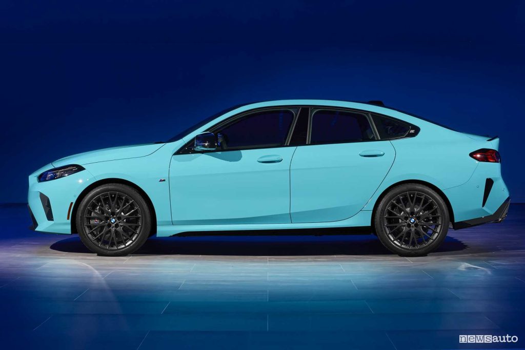 BMW M235 xDrive Gran Coupé Borusan Blue laterale
