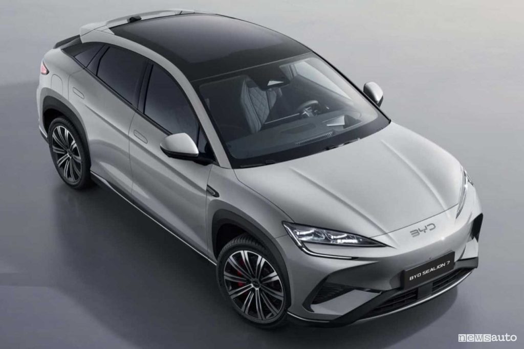 BYD Sealion 7 anteriore 3/4
