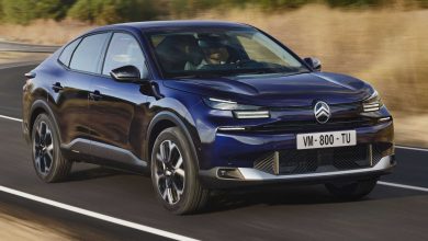 Nuova Citroen e-C4 X su strada