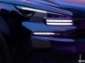 Nuova Citroen e-C4 X faro anteriore firma luminosa