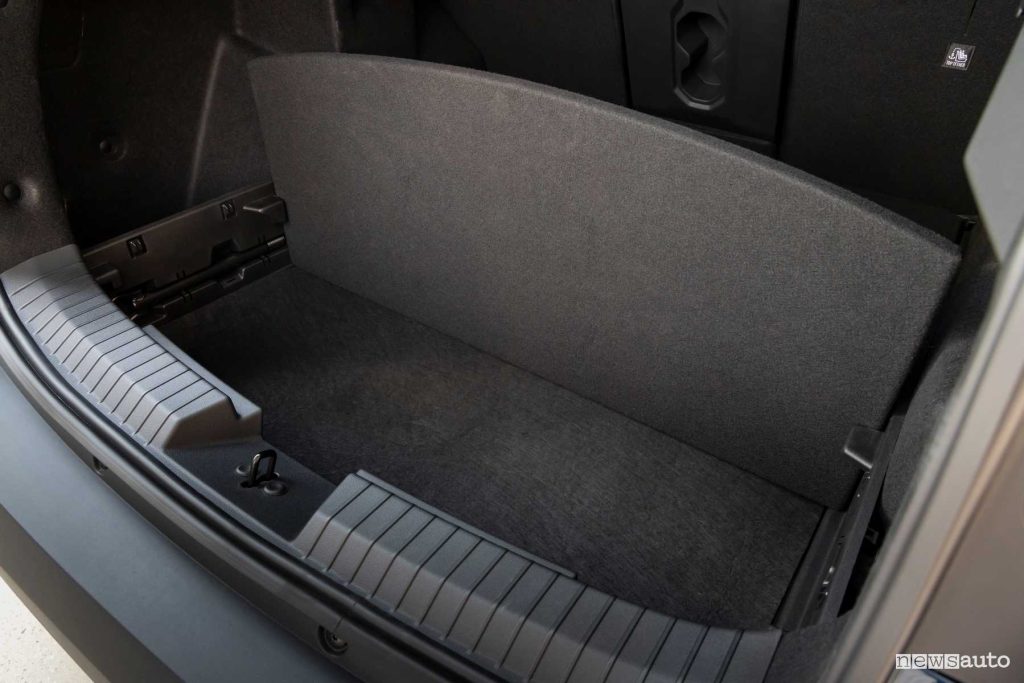 Nuova Dacia Bigster Journey vano bagagliaio