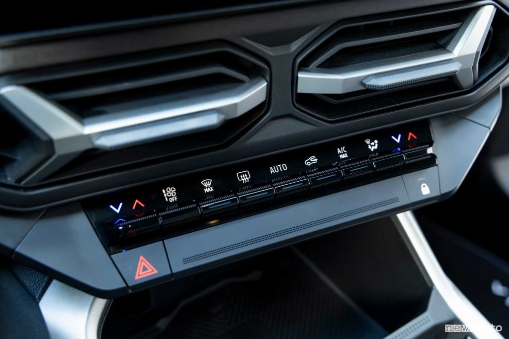 Nuova Dacia Bigster Journey comandi clima