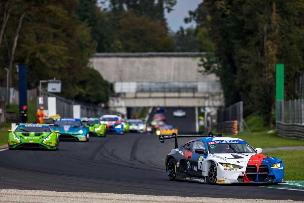 Fasi di gara con la BMW in testa CIGT Sprint Monza 2024