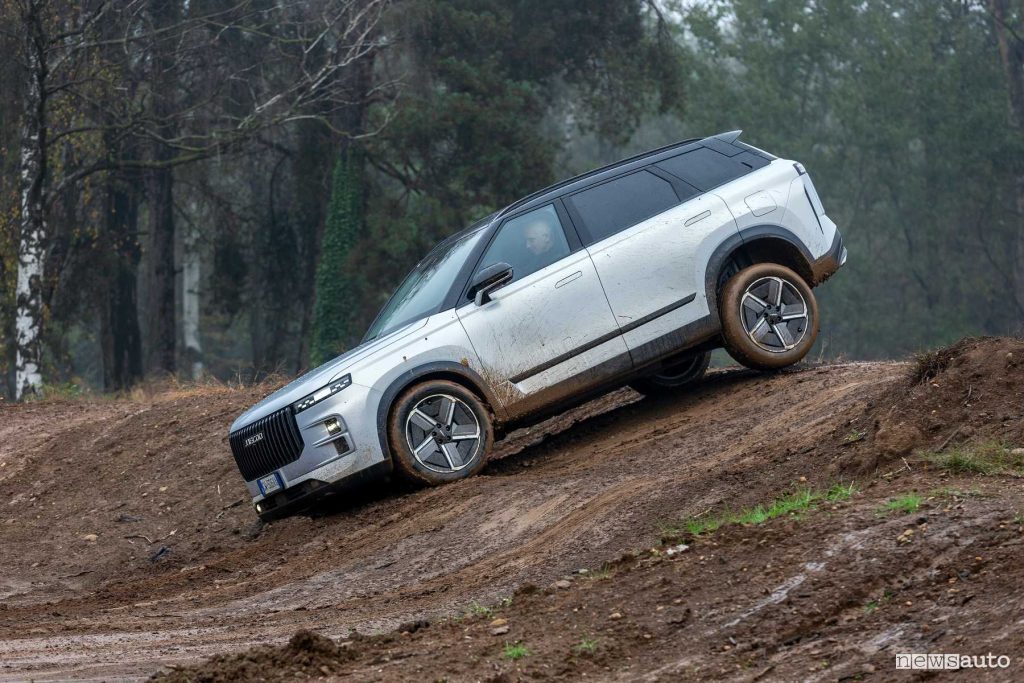 Jaecoo 7 in off road