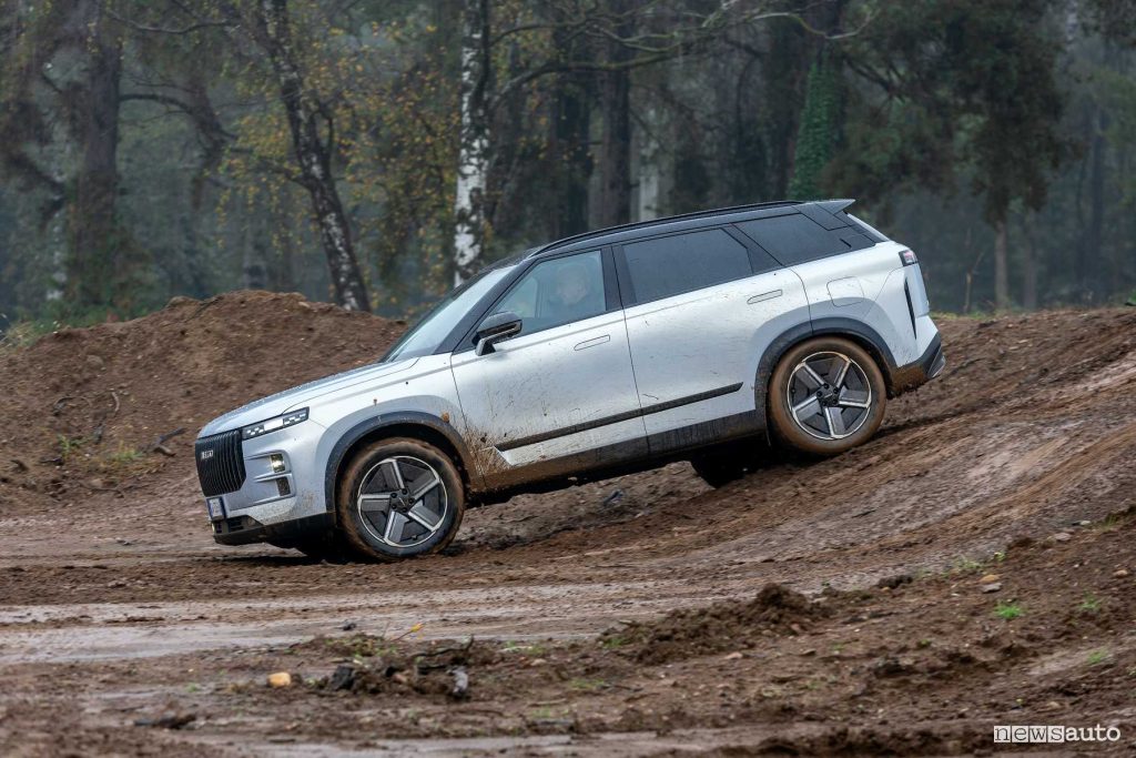 Jaecoo 7 in off road