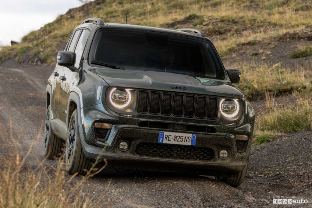Jeep Renegade North Star sullo sterrato