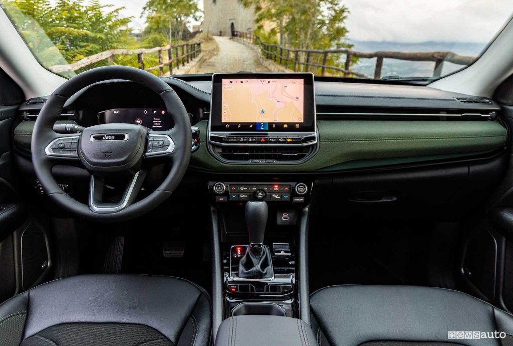 Jeep Compass North Star plancia abitacolo