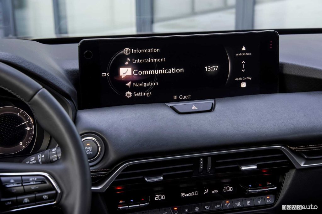 Mazda CX-80 Homura display infotainment