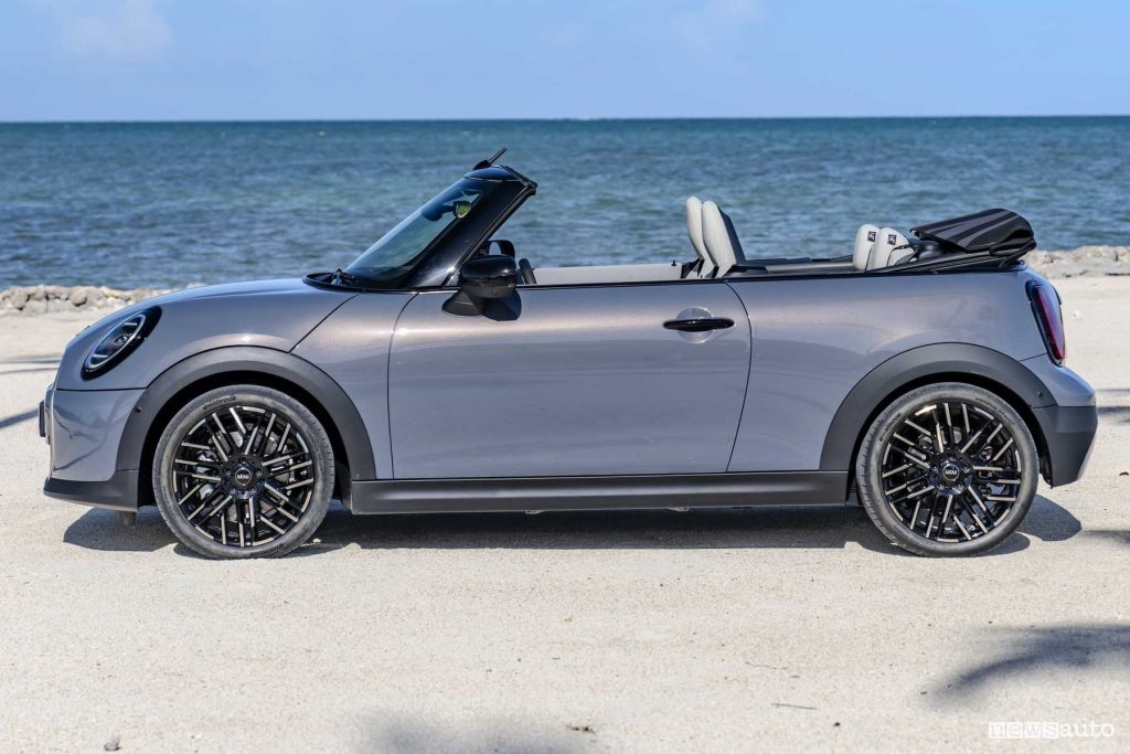 Mini Cooper Cabrio S laterale