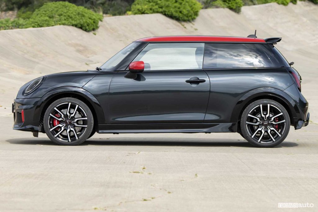 Mini John Cooper Works laterale