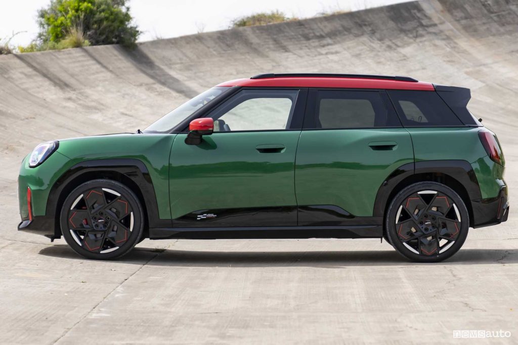 Mini John Cooper Works Aceman laterale