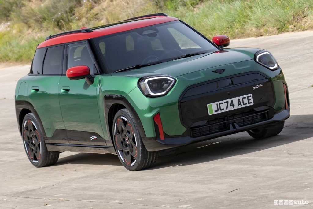 Mini John Cooper Works Aceman anteriore 3/4