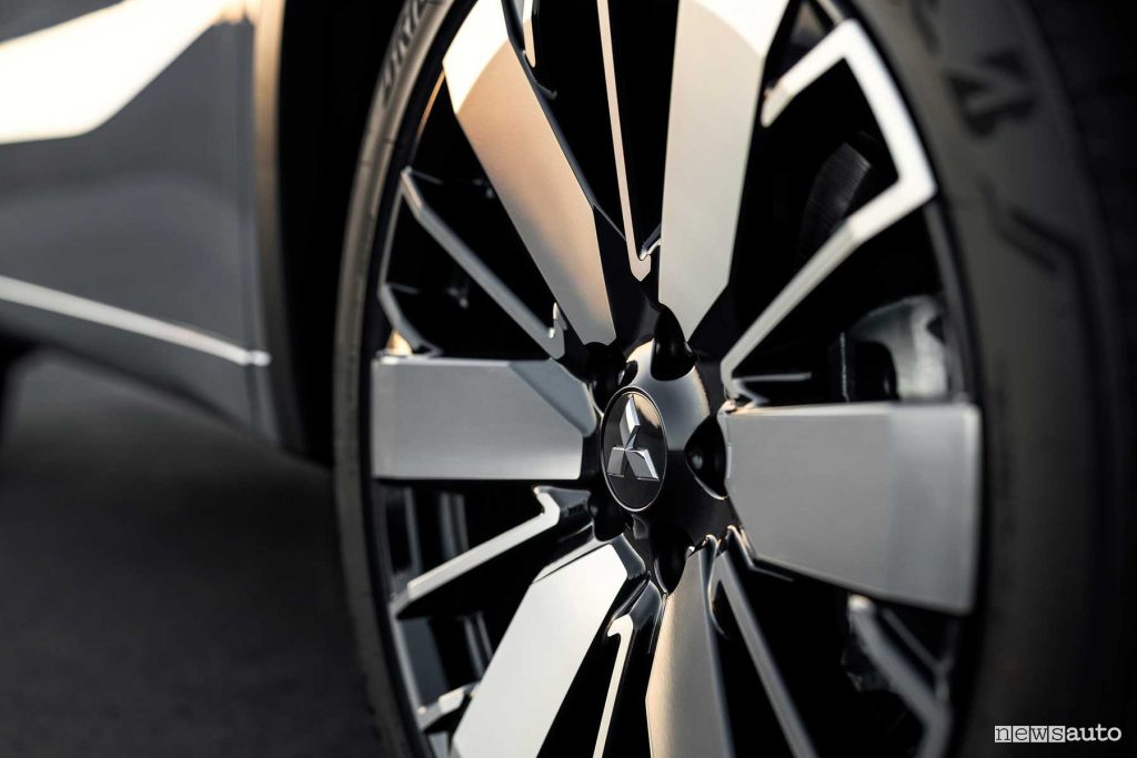Nuovo Mitsubishi Outlander PHEV cerchi in lega