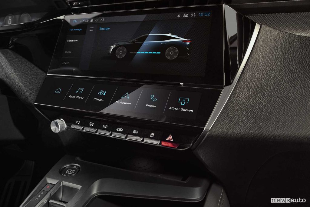 Peugeot E-408 display infotainment i-Cockpit