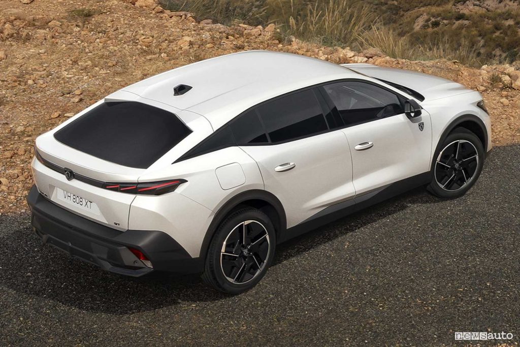 Peugeot E-408 elettrica posteriore 3/4