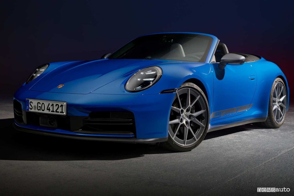 Nuova Porsche 911 Carrera T Cabriolet anteriore 3/4
