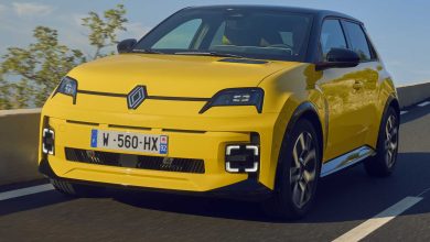 Renault 5 E-Tech Electric Iconic su strada