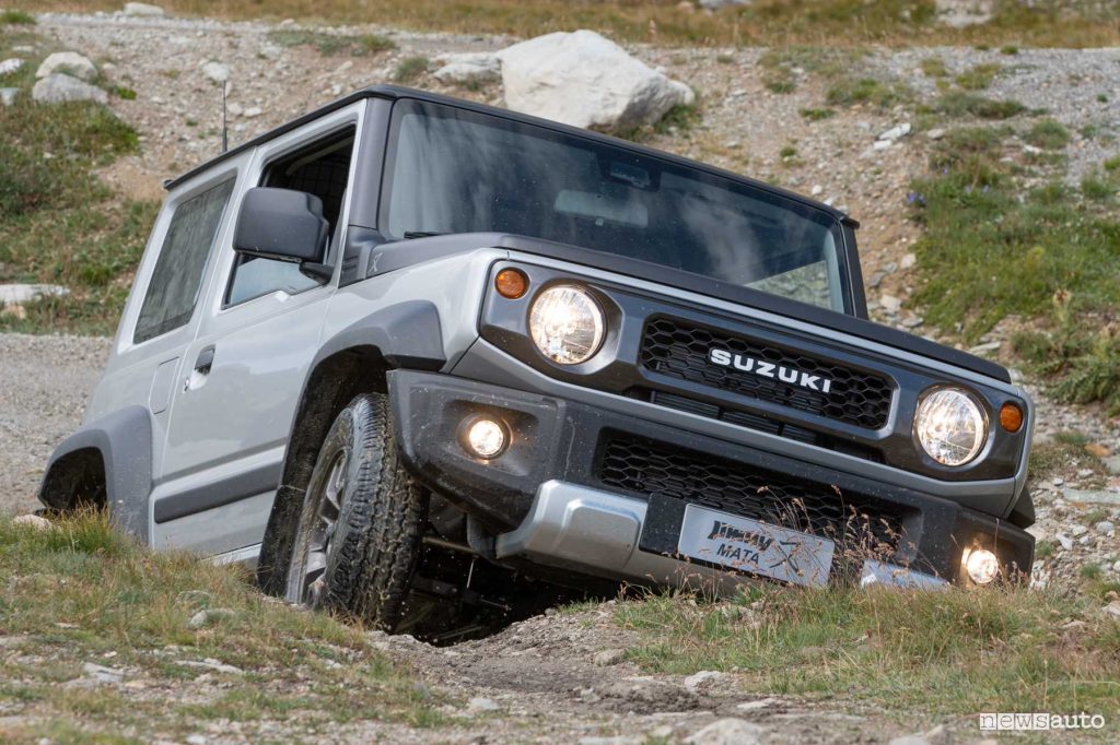 Suzuki Jimny Mata in off road