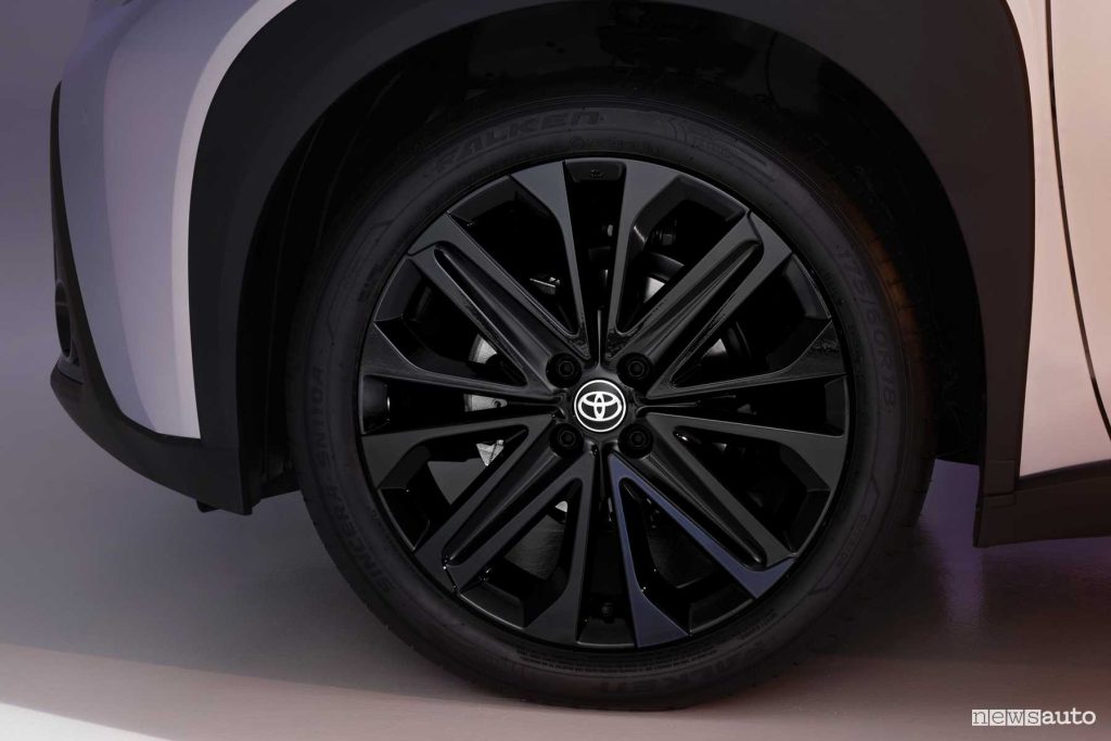 Toyota Aygo X JBL cerchi da 18"