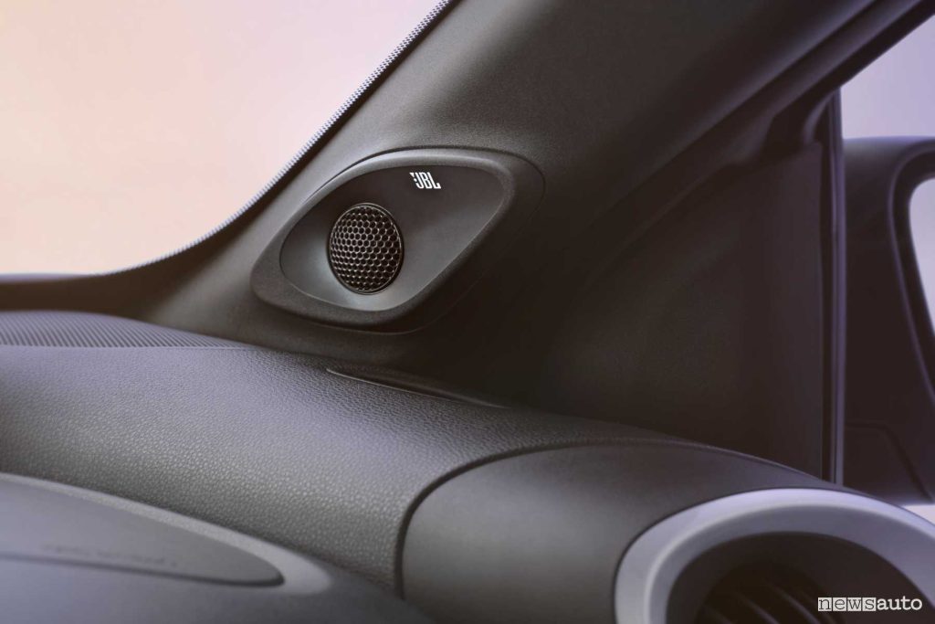 Toyota Aygo X JBL tweeter abitacolo