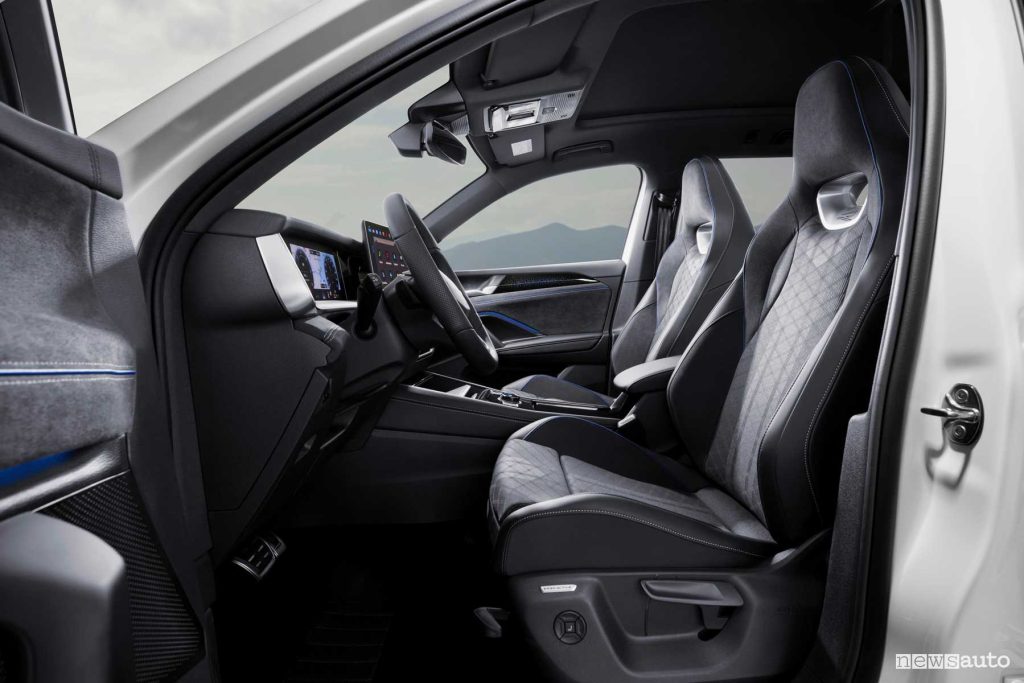 Volkswagen Tayron R-Line sedili anteriori abitacolo