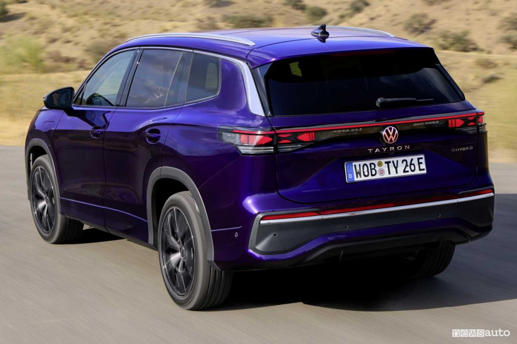 Volkswagen Tayron Elegance su strada