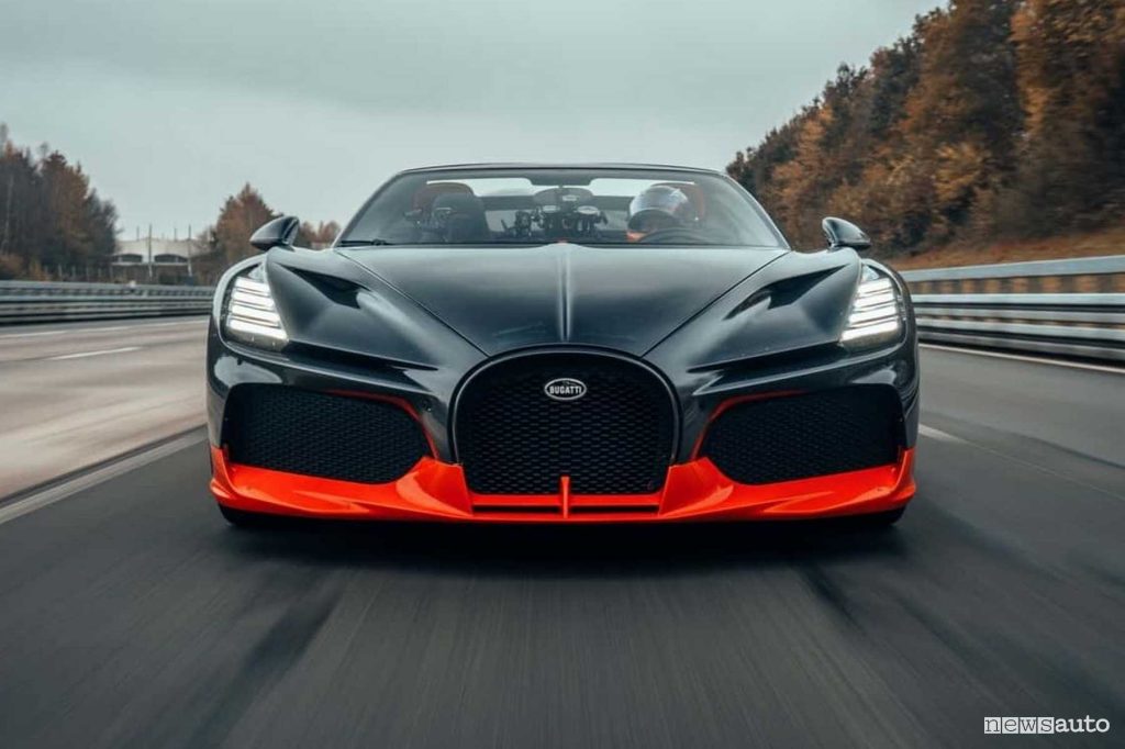 Bugatti W16 Mistral record velocità