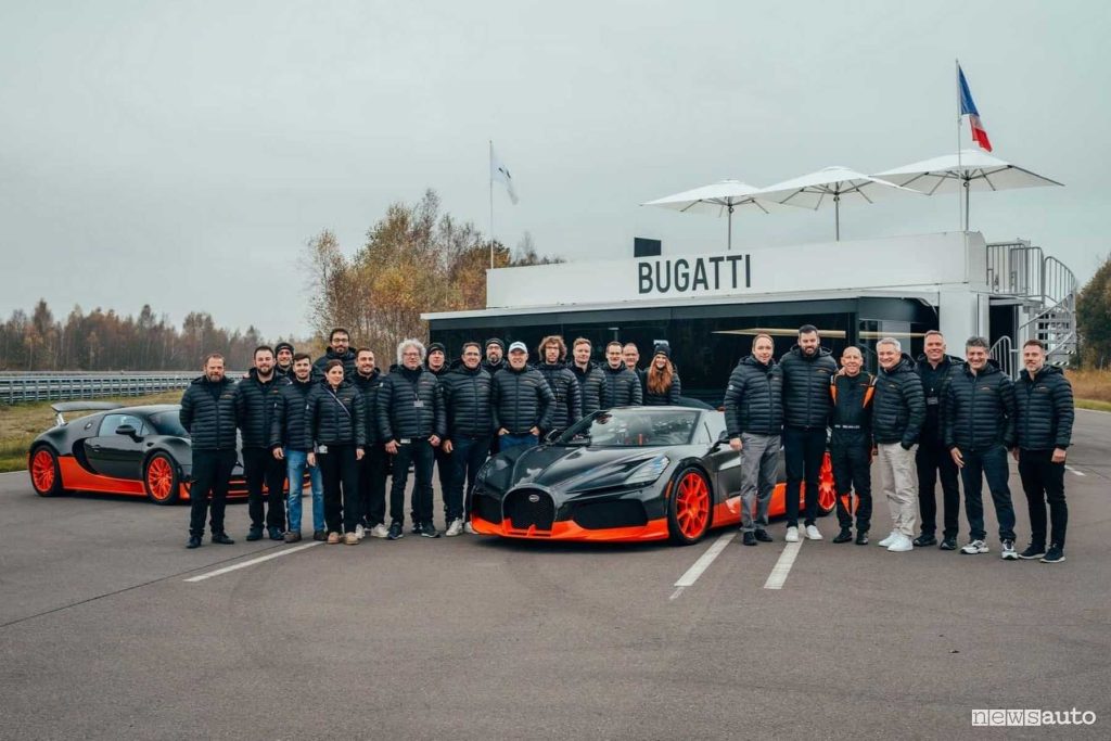 Staff Bugatti per il record di velocità della W16 Mistral
