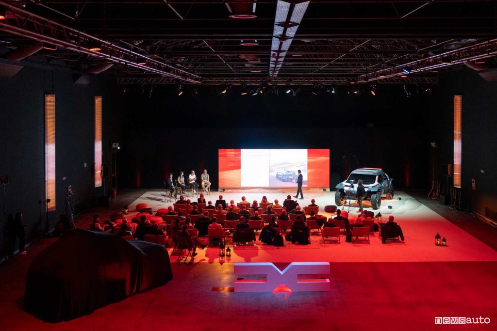 Presentazione alla stampa a Milano della partecipazione Dacia alla Dakar 2025 con il prototipo Sandriders