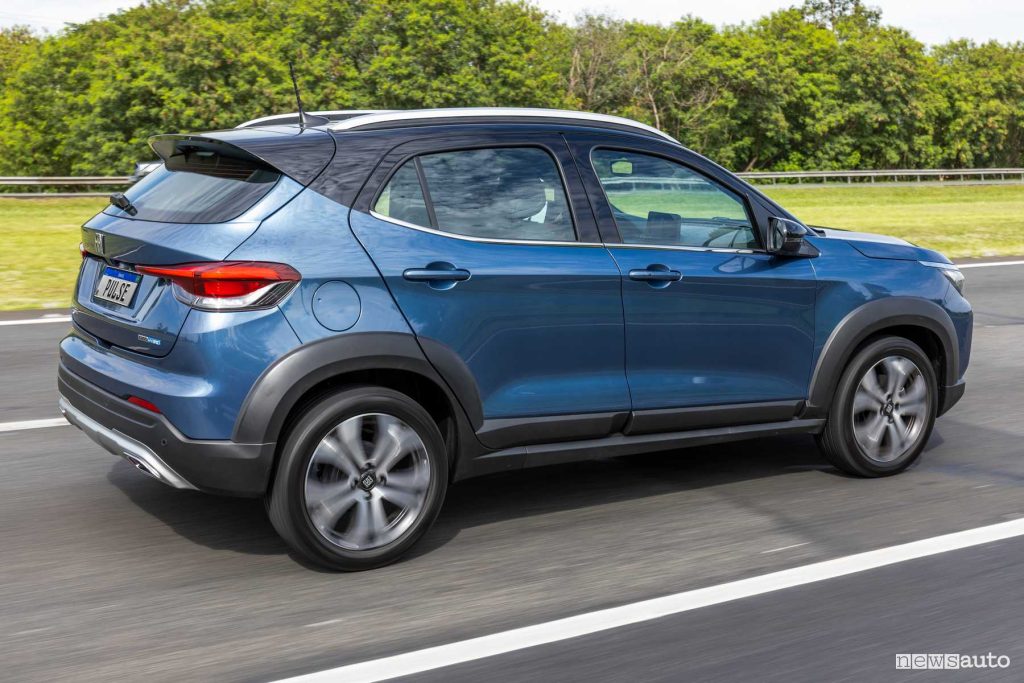 Fiat Pulse Hybrid su strada