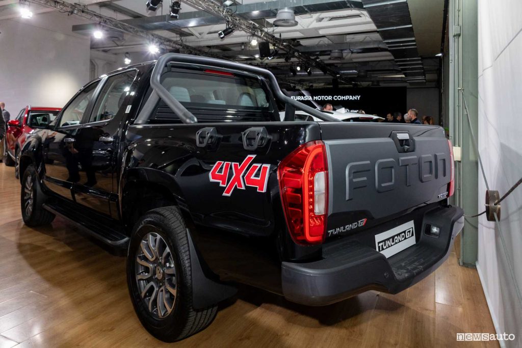 Foton Tunland G7 posteriore 3/4