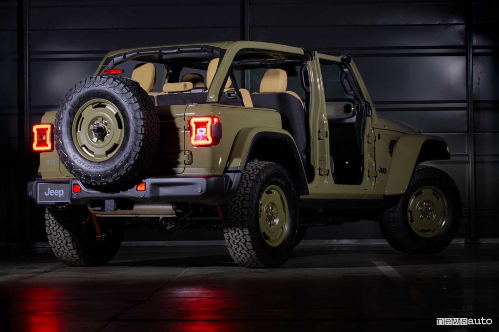 Jeep Wrangler Willys '41 4xe posteriore 3/4
