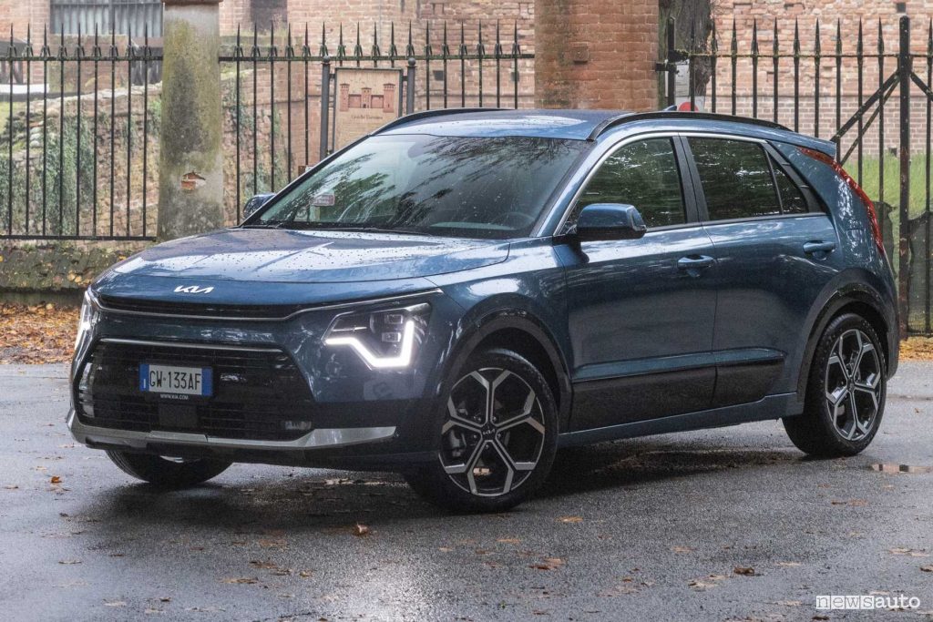 Kia Niro HEV GPL ibrida anteriore 3/4