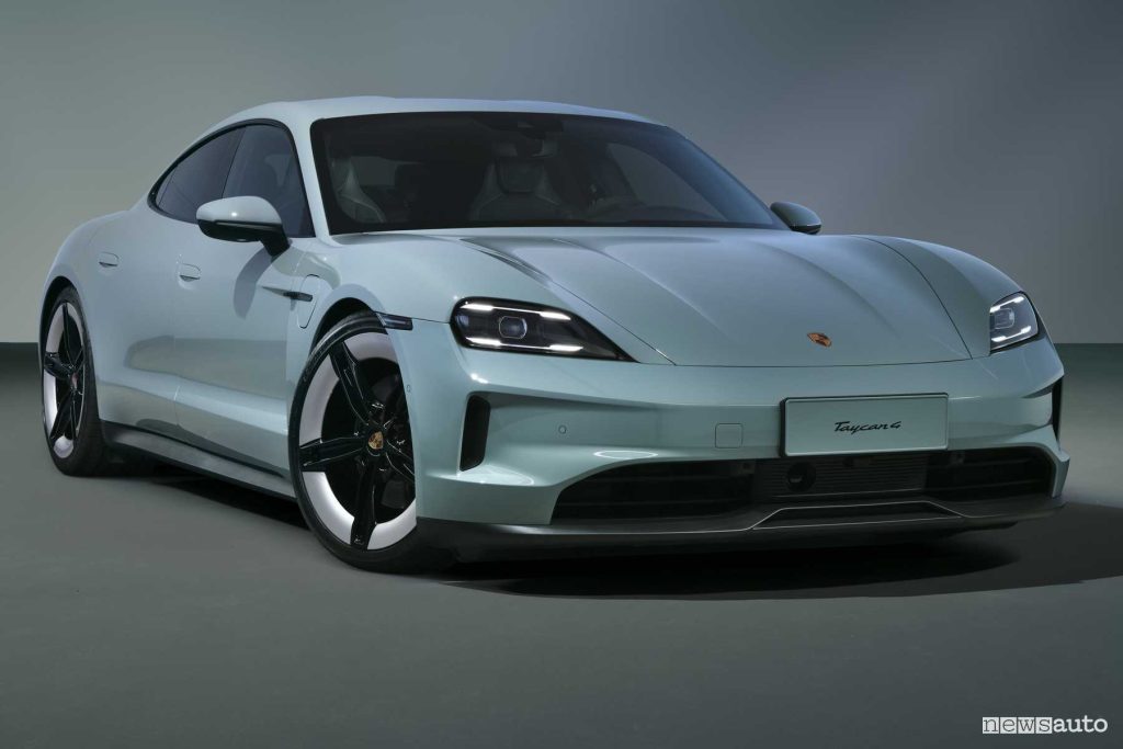 Porsche Taycan 4 anteriore 3/4