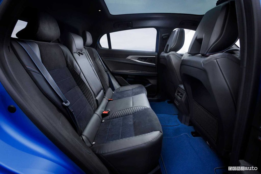 Renault Rafale E-Tech 4x4 Esprit Alpine sedili posteriori