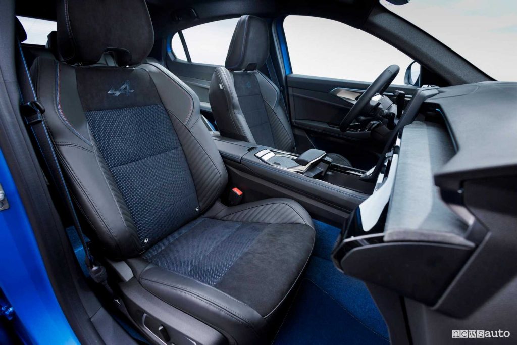 Renault Rafale E-Tech 4x4 Esprit Alpine sedili anteriori