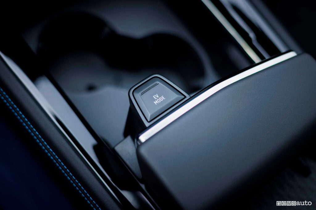 Renault Rafale E-Tech 4x4 Esprit Alpine tasto EV Mode