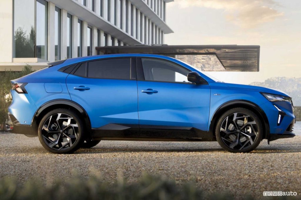 Renault Rafale E-Tech 4x4 Esprit Alpine laterale