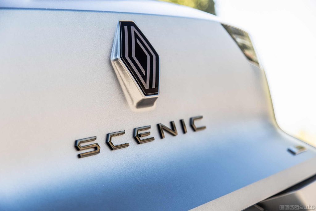 Renault Scenic E-Tech Esprit Alpine logo portellone posteriore