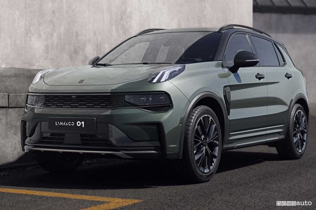 Lynk & Co 01 anteriore 3/4