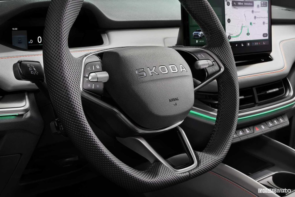 Nuova Skoda Elroq volante abitacolo