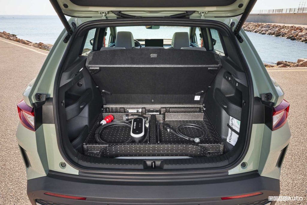 Nuova Skoda Elroq vano porta cavi bagagliaio