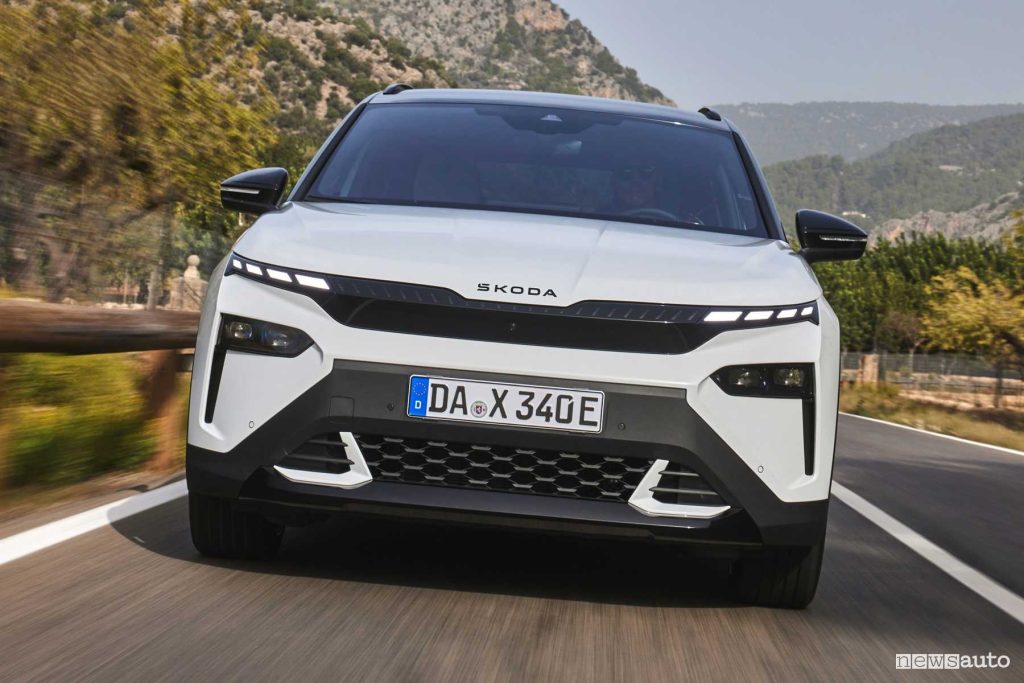 Nuova Skoda Elroq First Edition su strada