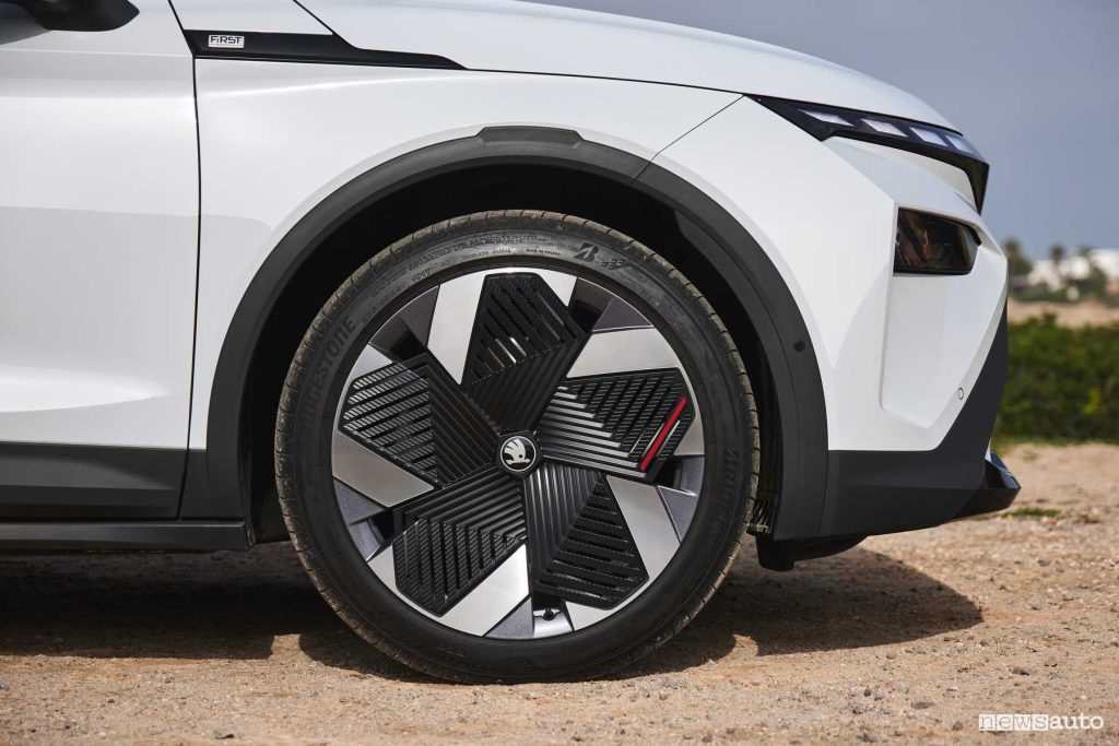 Nuova Skoda Elroq First Edition cerchi da 20"