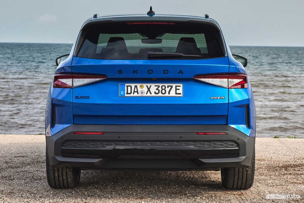 Nuova Skoda Elroq Sportline posteriore