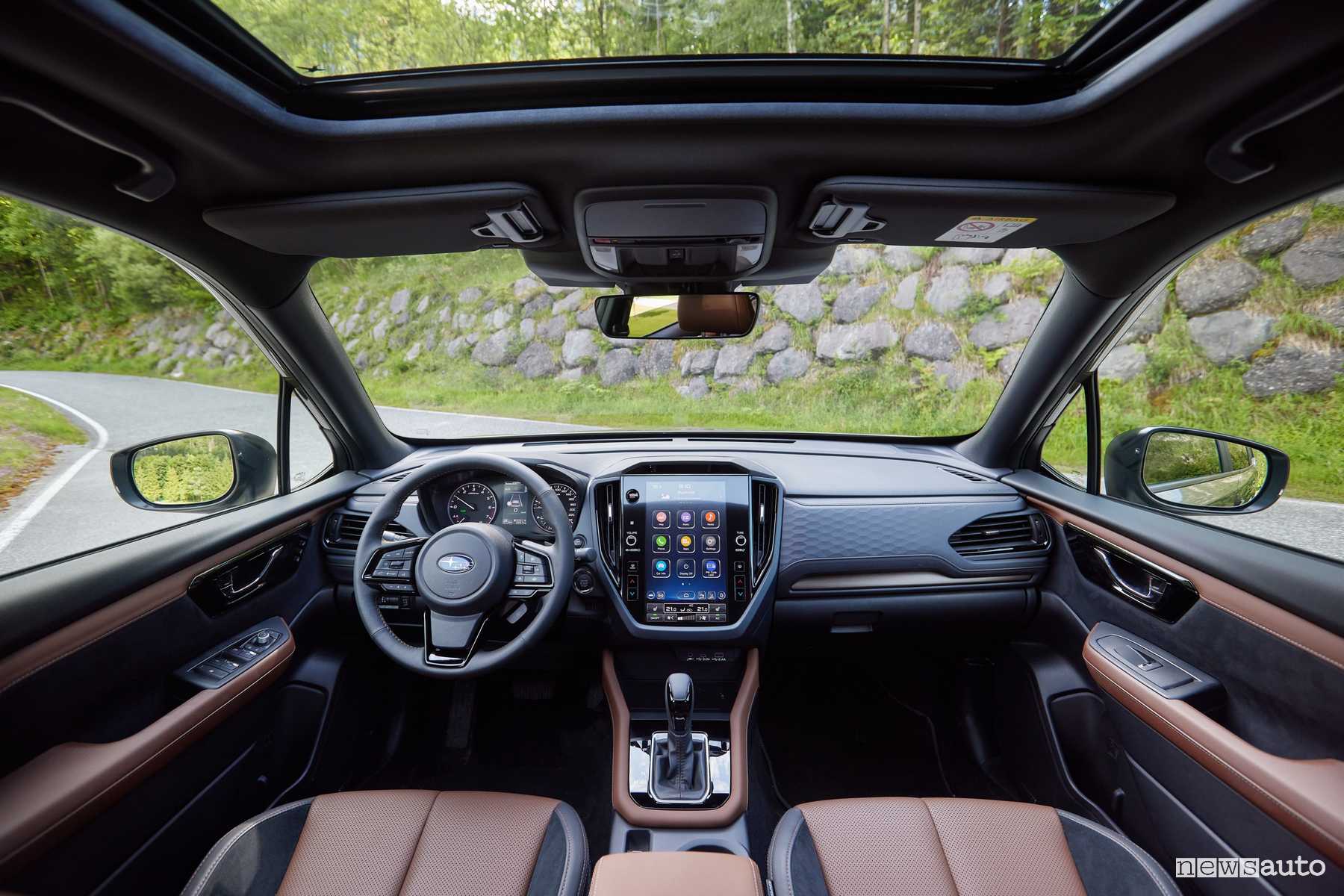 Subaru Forester 2025 plancia abitacolo
